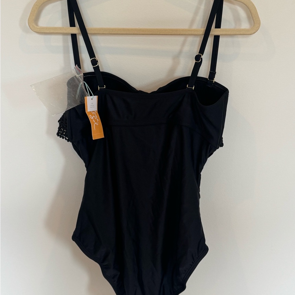 Kona Sol One Piece Swimsuit (new with tags)